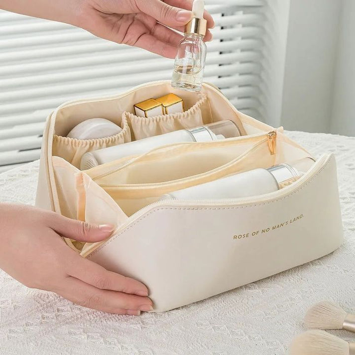 THE LUXE BEAUTY TRAVEL CASE