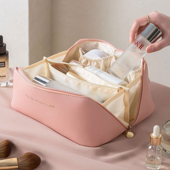 THE LUXE BEAUTY TRAVEL CASE