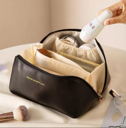 THE LUXE BEAUTY TRAVEL CASE