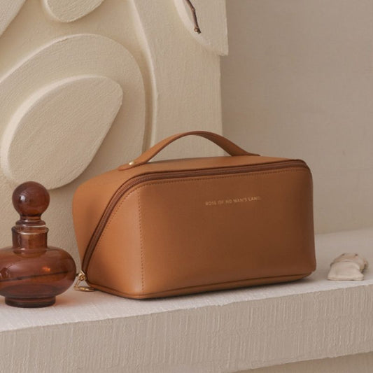 THE LUXE BEAUTY TRAVEL CASE